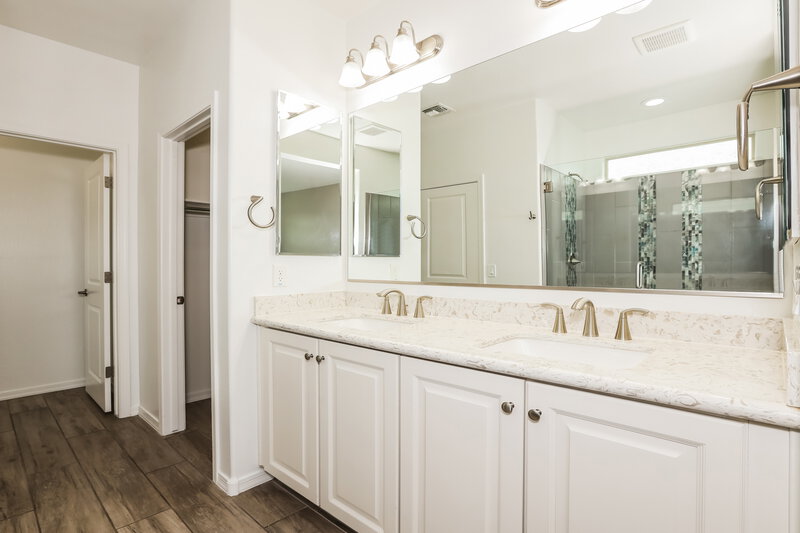 2,000/Mo, 12631 W Junipero Ct Sun City West, AZ 85375 Main Bathroom View