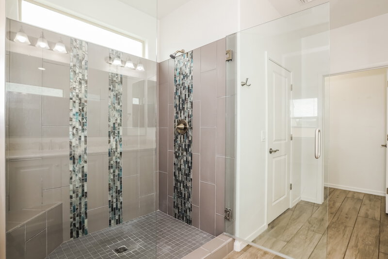 2,000/Mo, 12631 W Junipero Ct Sun City West, AZ 85375 Main Bathroom View 2