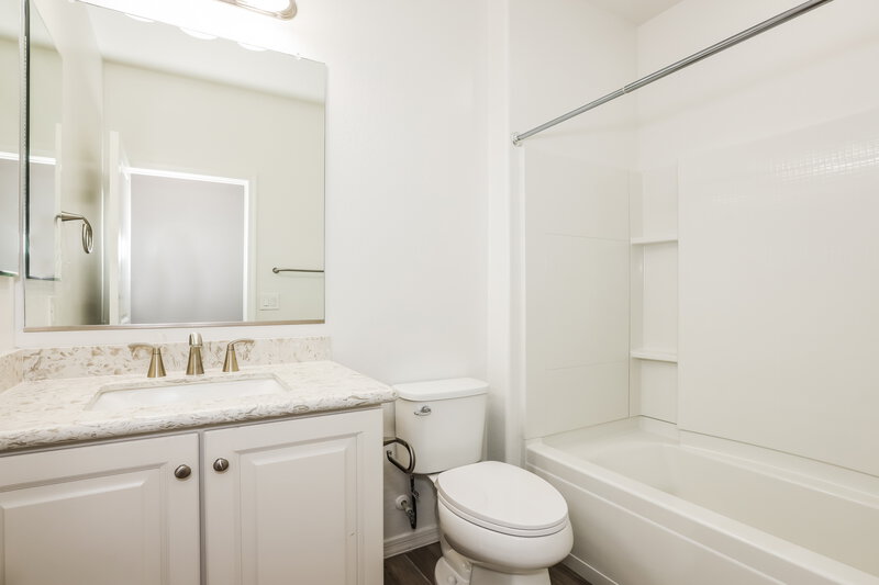 2,000/Mo, 12631 W Junipero Ct Sun City West, AZ 85375 Bathroom View 2