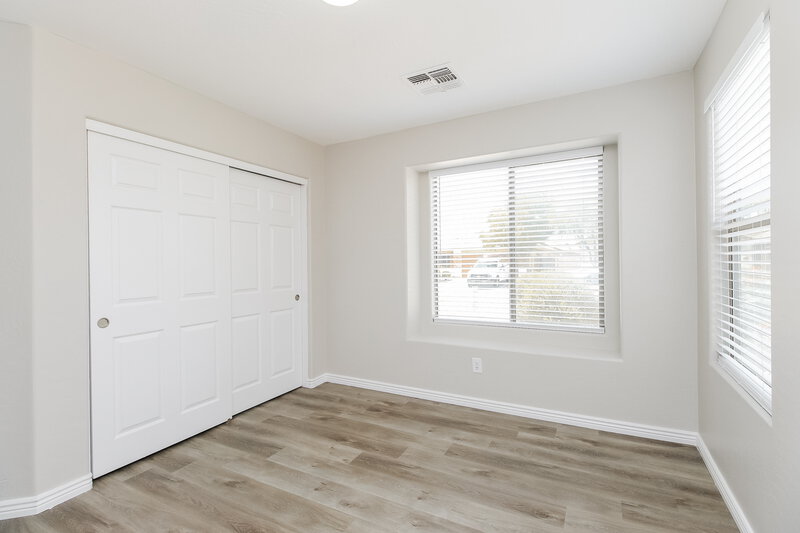 2,525/Mo, 475 W Holstein Trl San Tan Valley, AZ 85143 Bedroom View 2