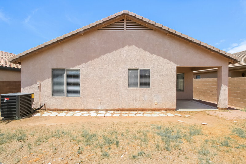 2,525/Mo, 475 W Holstein Trl San Tan Valley, AZ 85143 Rear View