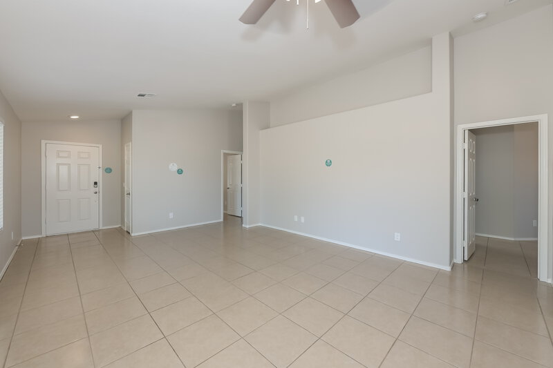 2,140/Mo, 2230 S 63rd Dr Phoenix, AZ 85043 Misc View