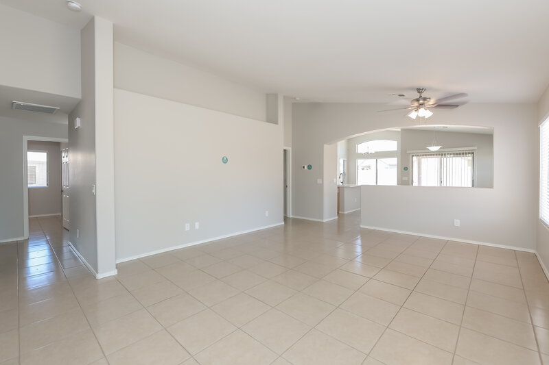 2,140/Mo, 2230 S 63rd Dr Phoenix, AZ 85043 Misc View 2