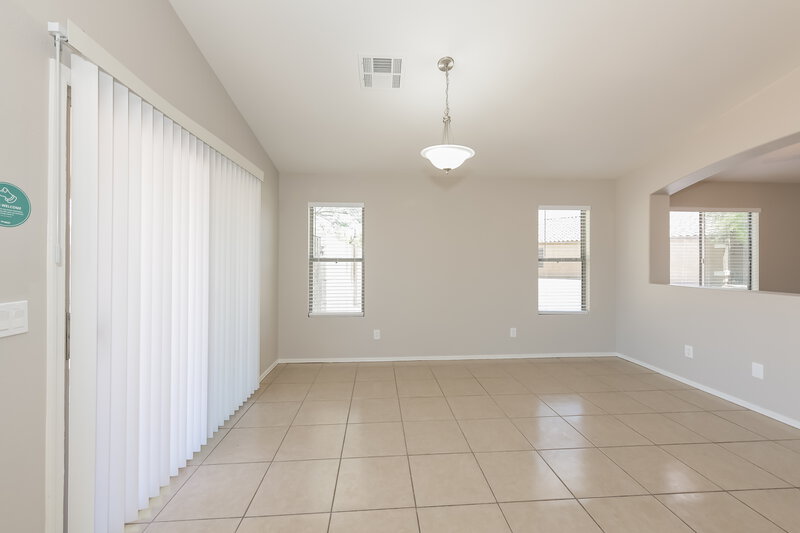 2,140/Mo, 2230 S 63rd Dr Phoenix, AZ 85043 Misc View 4