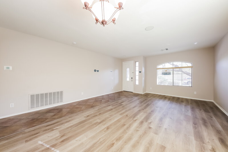 2,875/Mo, 35728 N 31st Dr Phoenix, AZ 85086 Living Room View 2