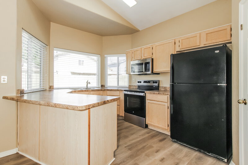 2,405/Mo, 5160 W Saragosa St Chandler, AZ 85226 Kitchen View