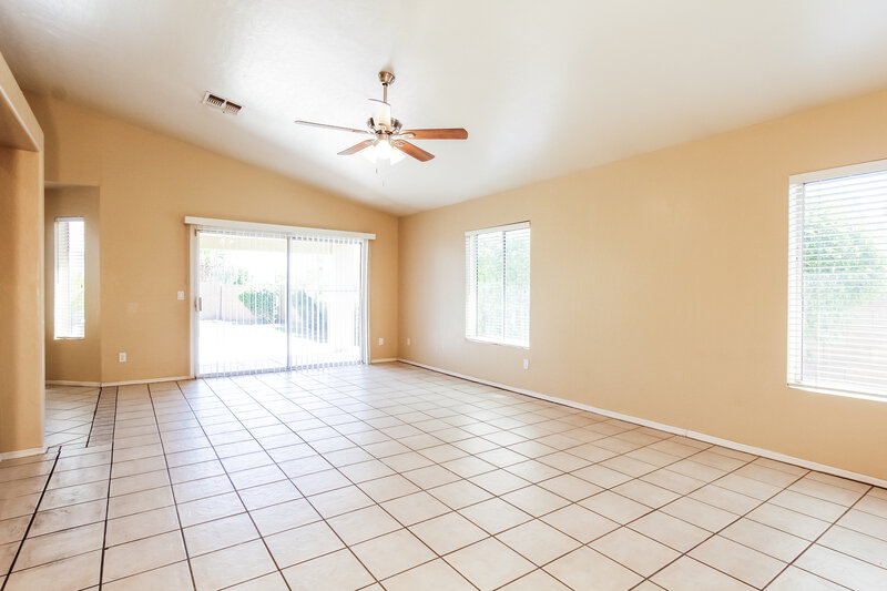 2,275/Mo, 1685 W Pinon Ct Gilbert, AZ 85233 Living Room View