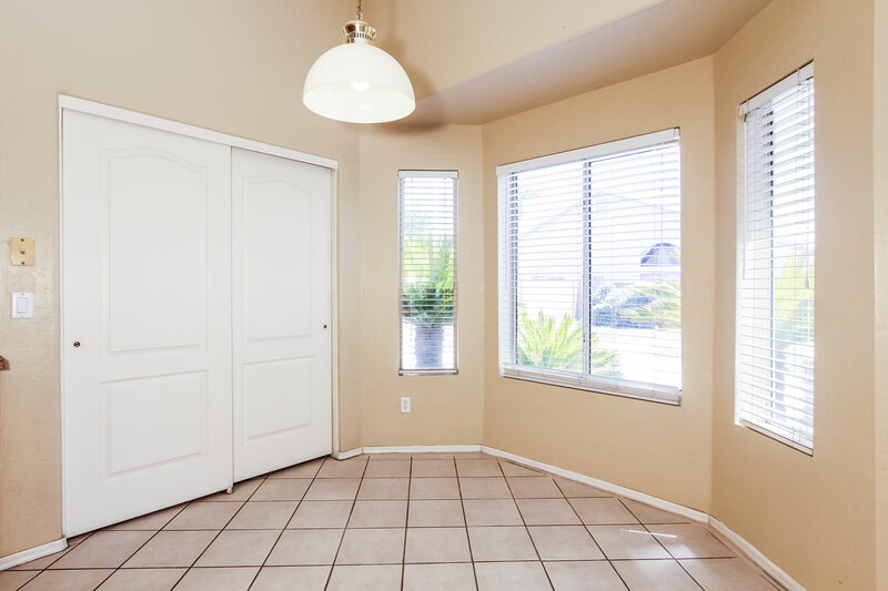 2,275/Mo, 1685 W Pinon Ct Gilbert, AZ 85233 Dining Room View