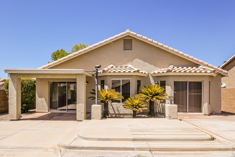 2,275/Mo, 1685 W Pinon Ct Gilbert, AZ 85233 Rear View
