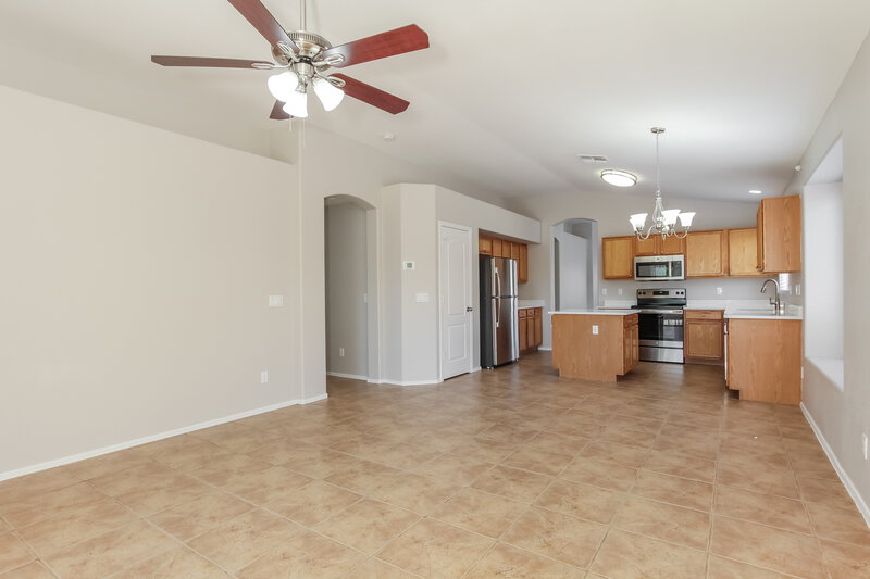 2,130/Mo, 6910 S 50th Gln Laveen, AZ 85339 Dining Room View 2