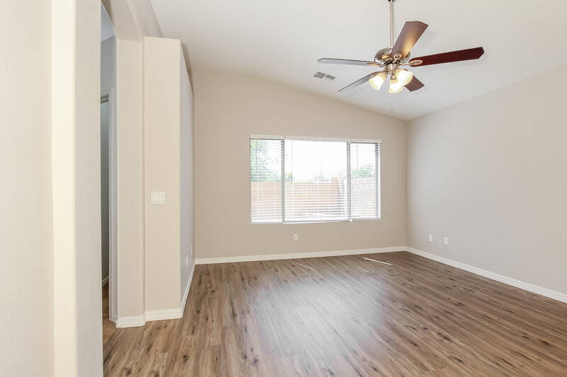 2,130/Mo, 6910 S 50th Gln Laveen, AZ 85339 Main Bedroom View 2