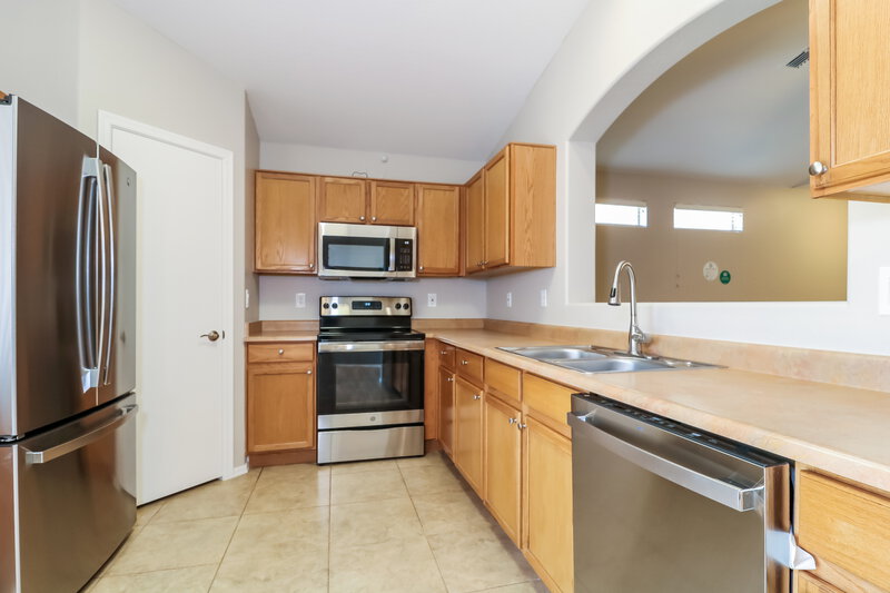 1,830/Mo, 15108 N El Frio Ct El Mirage, AZ 85335 Kitchen View