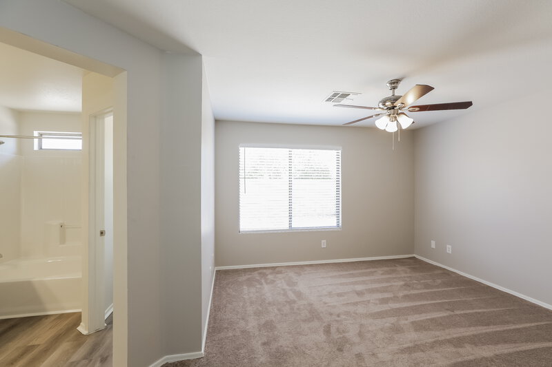 1,780/Mo, 11313 W Diana Ave Peoria, AZ 85345 Main Bedroom View