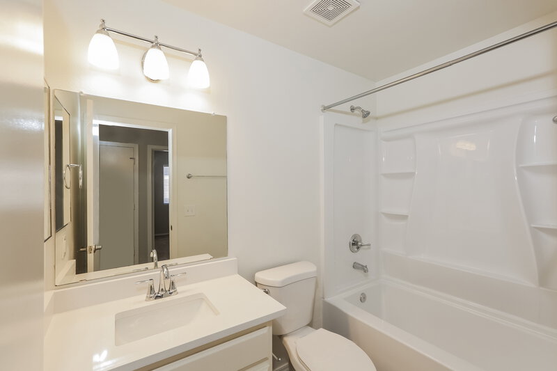 1,780/Mo, 11313 W Diana Ave Peoria, AZ 85345 Bathroom View