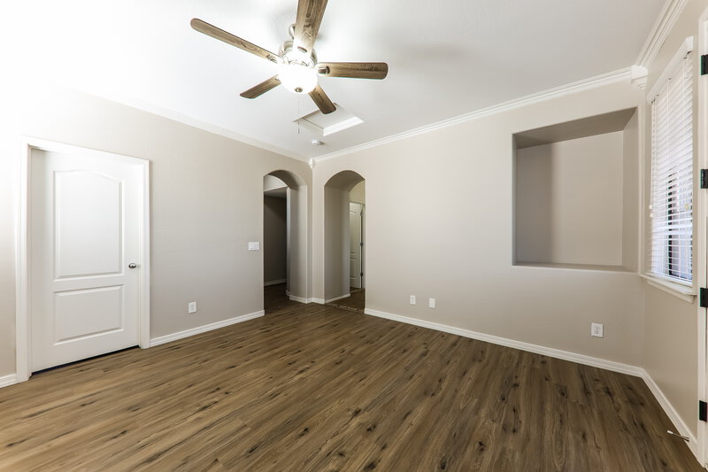 2,390/Mo, 2302 W Jake Hvn Phoenix, AZ 85085 Living Room View 2