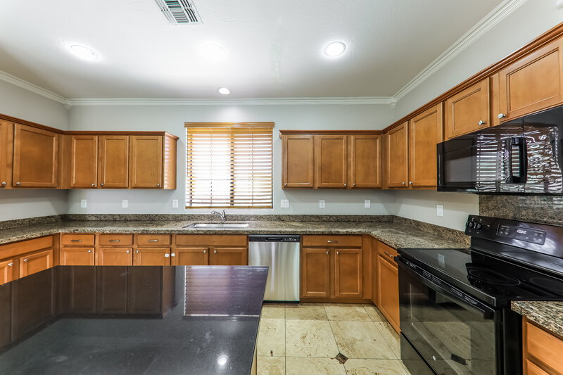 2,390/Mo, 2302 W Jake Hvn Phoenix, AZ 85085 Kitchen View 3
