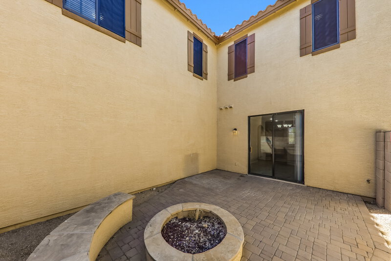 2,390/Mo, 2302 W Jake Hvn Phoenix, AZ 85085 Rear View