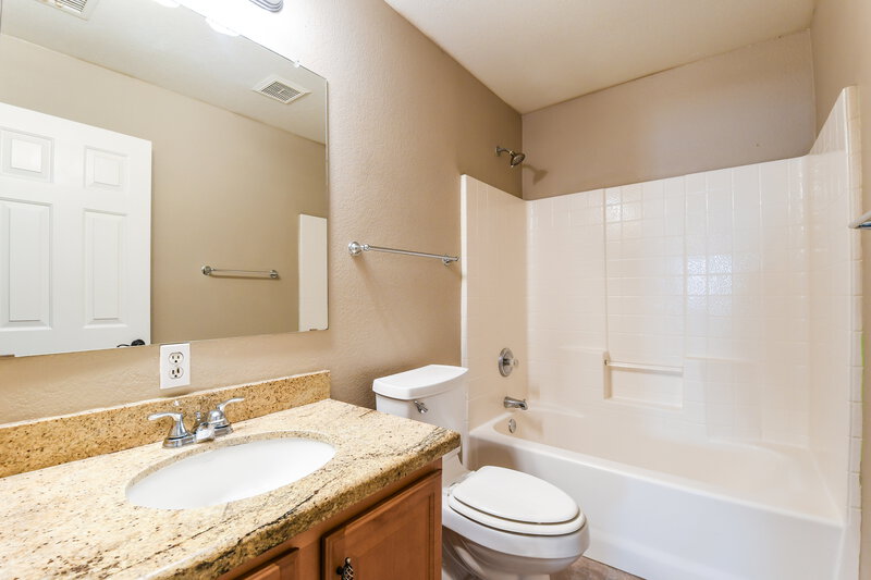 3,475/Mo, 1081 E Horseshoe Dr Chandler, AZ 85249 Bathroom View 2