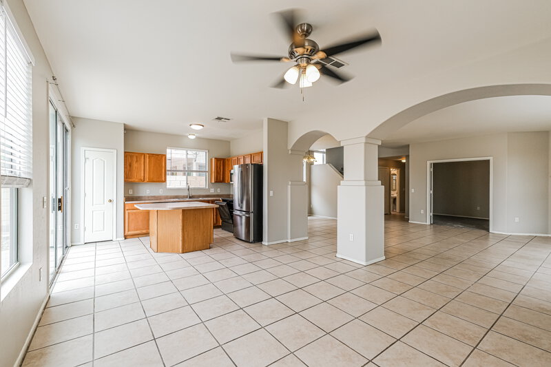 2,445/Mo, 13519 W San Juan Ct Litchfield Park, AZ 85340 Living Room View 2