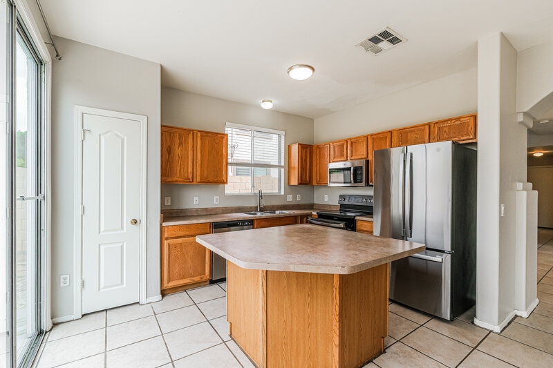 2,445/Mo, 13519 W San Juan Ct Litchfield Park, AZ 85340 Kitchen View