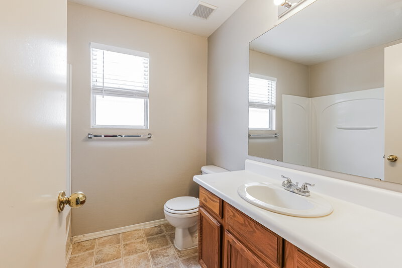 2,445/Mo, 13519 W San Juan Ct Litchfield Park, AZ 85340 Bathroom View