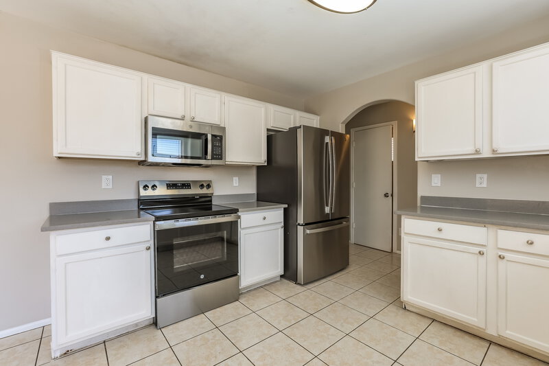 1,910/Mo, 12415 W El Nido Ln Litchfield Park, AZ 85340 Kitchen View 2