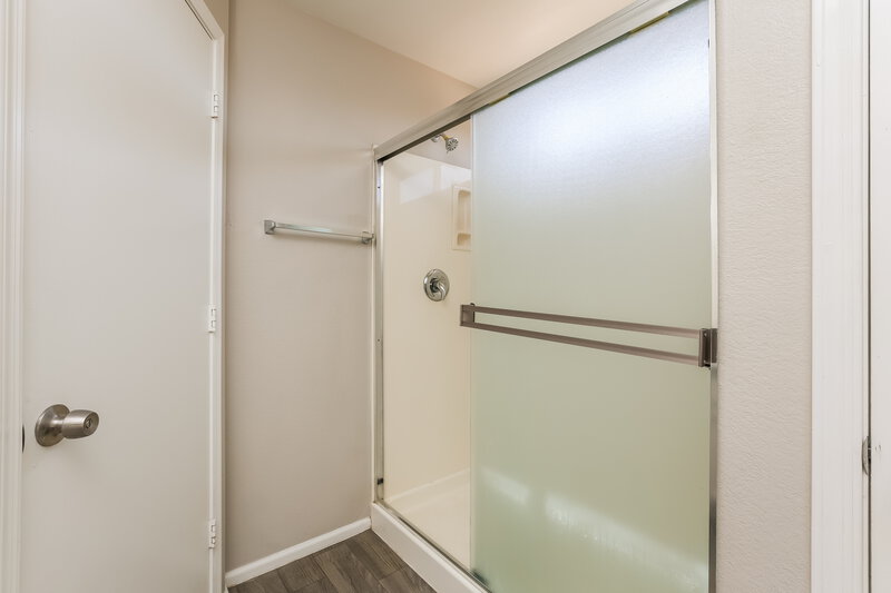 1,910/Mo, 12415 W El Nido Ln Litchfield Park, AZ 85340 Bathroom View