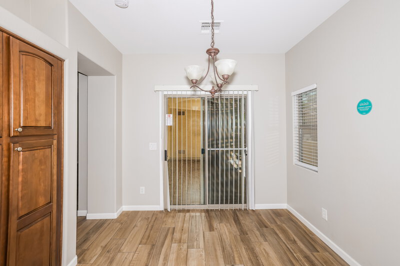 2,250/Mo, 10325 W Sands Dr Lot 458 Peoria, AZ 85383 Dining Room View