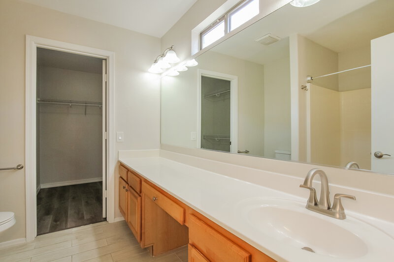 2,280/Mo, 6815 N 129th Dr Glendale, AZ 85307 Main Bathroom View