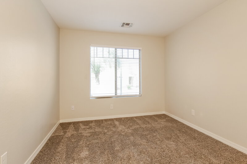 2,280/Mo, 6815 N 129th Dr Glendale, AZ 85307 Bedroom View