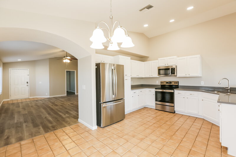 2,170/Mo, 74 S Oak St Chandler, AZ 85226 Dining Room View 2