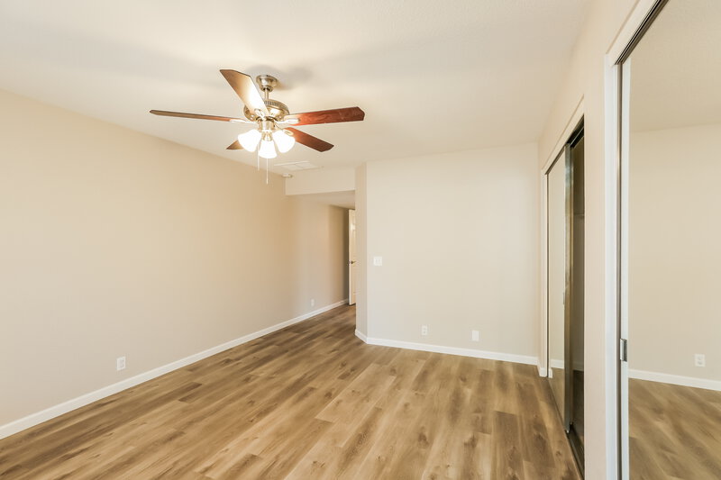 2,170/Mo, 74 S Oak St Chandler, AZ 85226 Main Bedroom View 2
