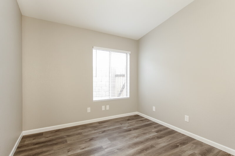 2,500/Mo, 2243 E Ross Ave Phoenix, AZ 85024 Bedroom View