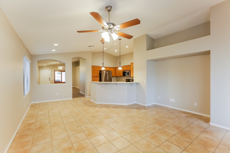 1,835/Mo, 2017 N 108th Dr Avondale, AZ 85392 Family Room View