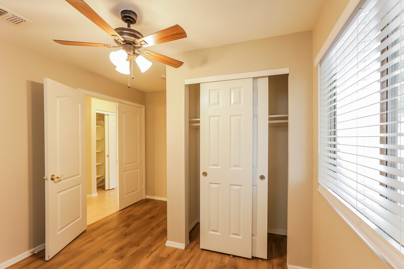 1,835/Mo, 2017 N 108th Dr Avondale, AZ 85392 Bedroom View 2