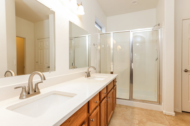 2,780/Mo, 4629 W Fortune Dr Anthem, AZ 85086 Main Bathroom View