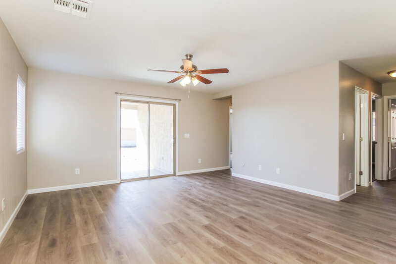 1,650/Mo, 25675 W Satellite Ln Buckeye, AZ 85326 Living Room View