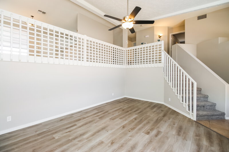 3,120/Mo, 555 W Spur Ave Gilbert, AZ 85233 Living Room View 2