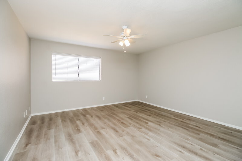 3,120/Mo, 555 W Spur Ave Gilbert, AZ 85233 Main Bedroom View 2