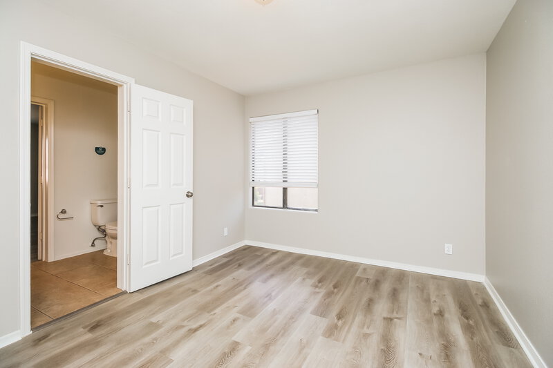 3,120/Mo, 555 W Spur Ave Gilbert, AZ 85233 Bedroom View 2