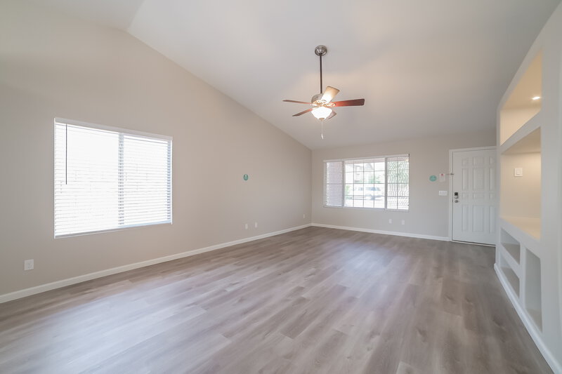 1,915/Mo, 14441 W Marcus Dr Surprise, AZ 85374 Living Room View