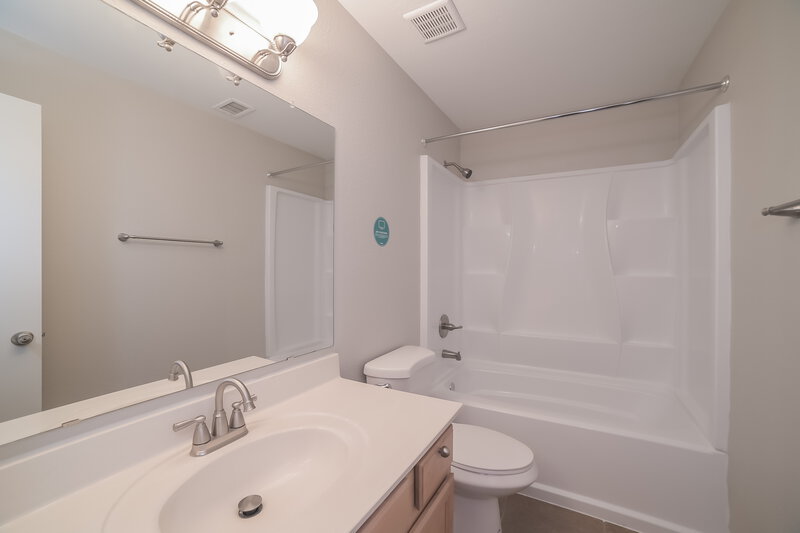 1,915/Mo, 14441 W Marcus Dr Surprise, AZ 85374 Bathroom View