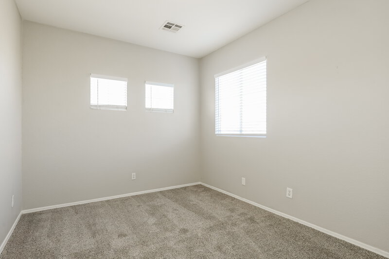 2,640/Mo, 10375 W Monte Vista Rd Avondale, AZ 85392 Bedroom View 3