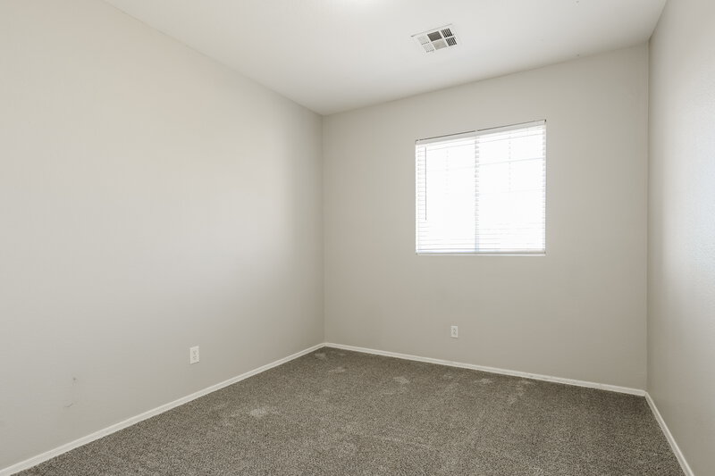 2,640/Mo, 10375 W Monte Vista Rd Avondale, AZ 85392 Bedroom View 4