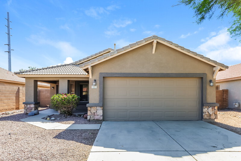 1,950/Mo, 14417 N Gil Balcome Surprise, AZ 85379 External View