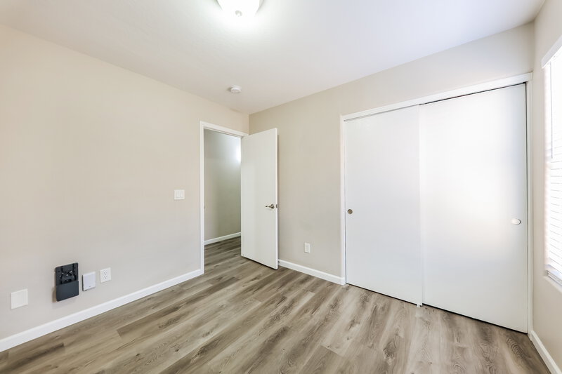 1,950/Mo, 14417 N Gil Balcome Surprise, AZ 85379 Bedroom View 4