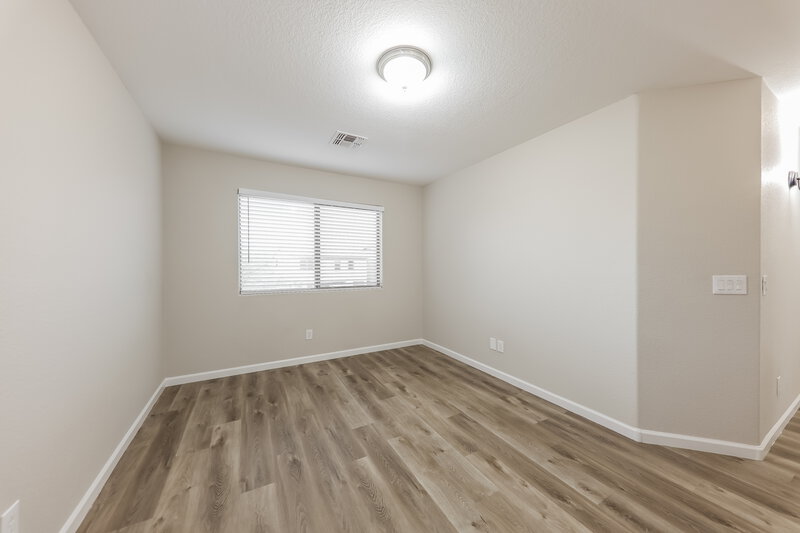 2,195/Mo, 2505 W Red Fox Rd Phoenix, AZ 85085 Bedroom View 3