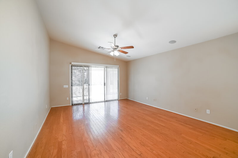 2,020/Mo, 6660 W Monona Dr Glendale, AZ 85308 Living Room View