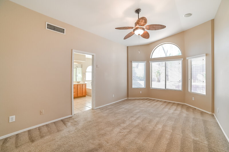 2,020/Mo, 6660 W Monona Dr Glendale, AZ 85308 Main Bedroom View