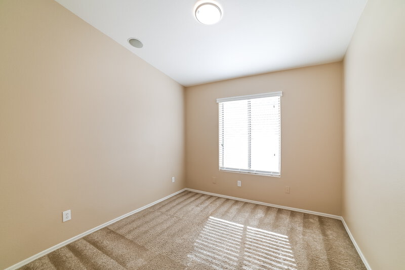 2,020/Mo, 6660 W Monona Dr Glendale, AZ 85308 Bedroom View 2
